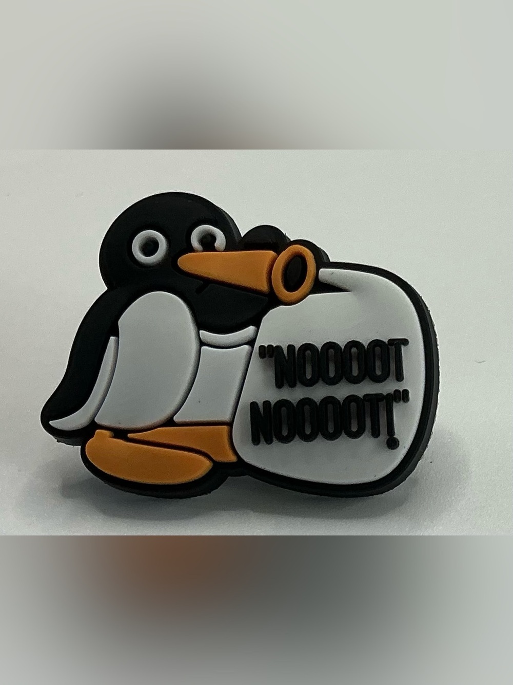 CUTE PVC LAPEL PIN PUNGUIN NOOOOT NOOOOOT!